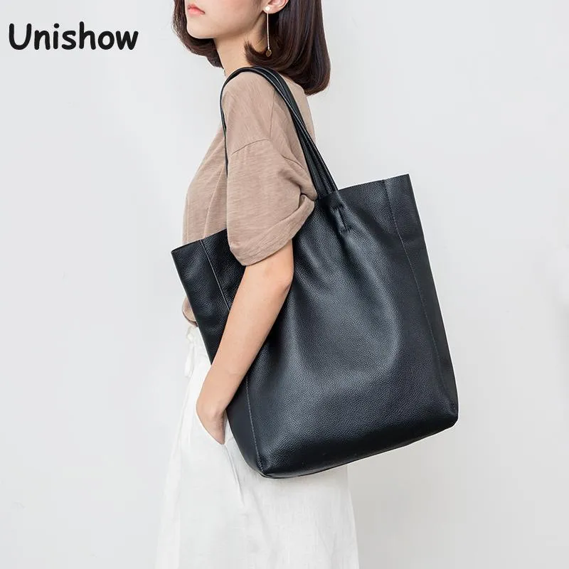 Plain Leather Tote Bag for Everyday Use