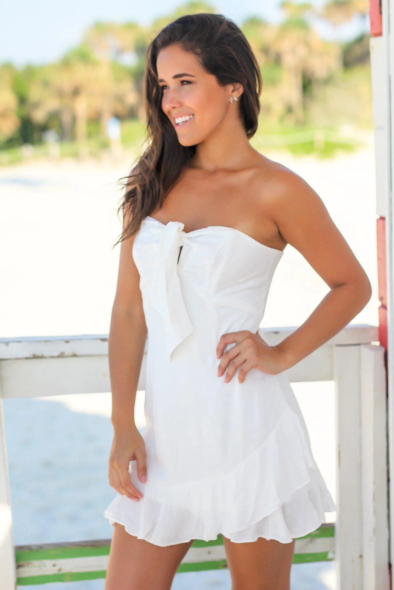 White Strapless Short Dress with Ruffled Bottom